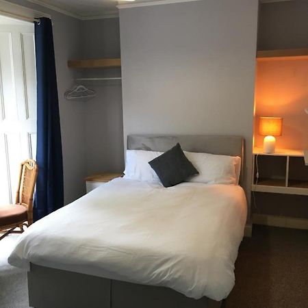 Budget Stay, Shared Guest House, R1 Mount Pleasant Hill สวอนซี ภายนอก รูปภาพ